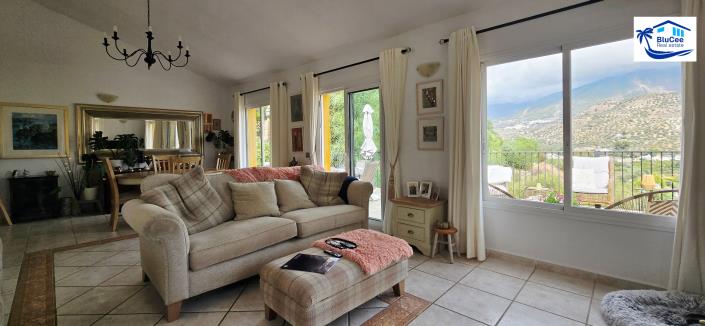 Image No.6-3 Bed Chalet for sale