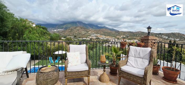 Image No.7-3 Bed Chalet for sale