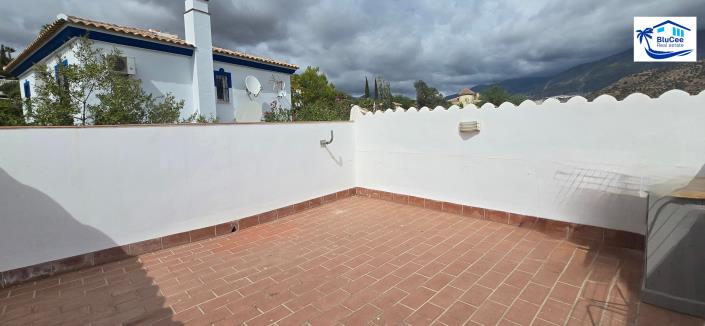 Image No.42-3 Bed Chalet for sale