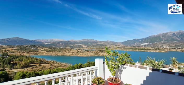 Image No.8-3 Bed Chalet for sale