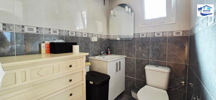 Image No.37-3 Bed Chalet for sale