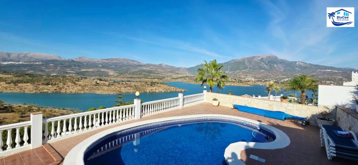 Image No.45-3 Bed Chalet for sale