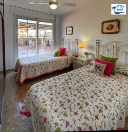 For-sale-apartment-in-Torre-del-Mar-with-4-bedrooms--2-