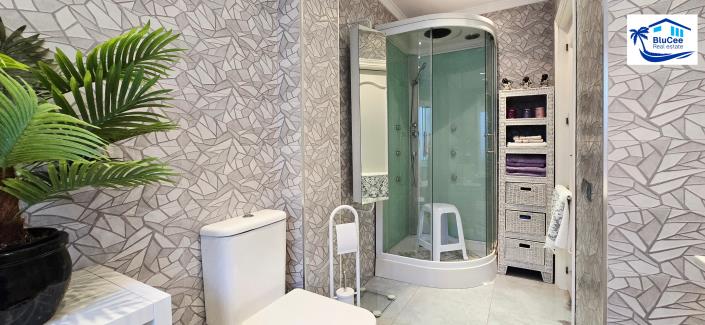 Image No.18-3 Bed Townhouse for sale