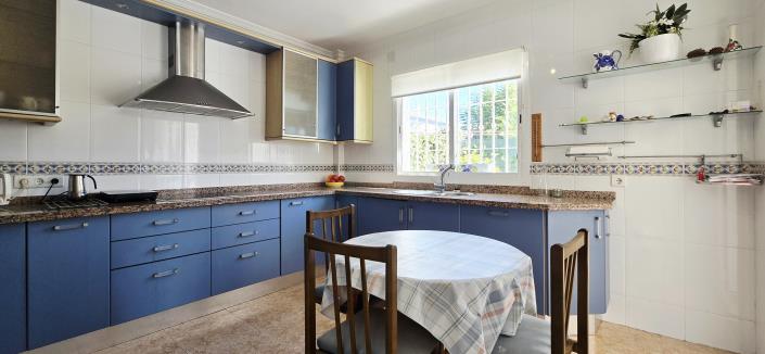 Image No.8-3 Bed Semi-Detached for sale