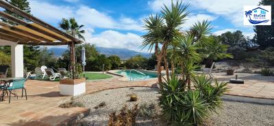 For-sale-one-level-villa-Vinuela--12-