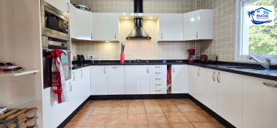 For-sale-one-level-villa-Vinuela--23-