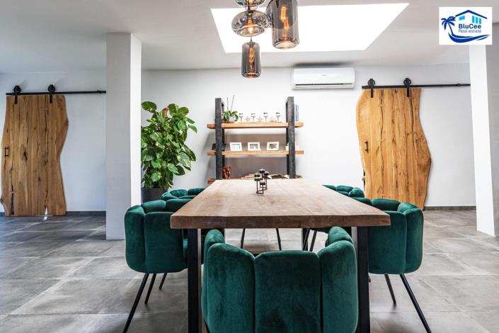 Image No.6-3 Bed Country House for sale