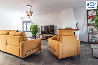 For-Sale-One-Level-Luxury-Finca-and-Plantation-with-Guest-Accommodation-near-Velez-Malaga---BluCee-Real-Estate--10-