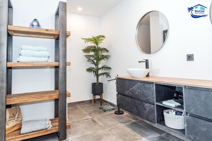 Image No.16-3 Bed Country House for sale