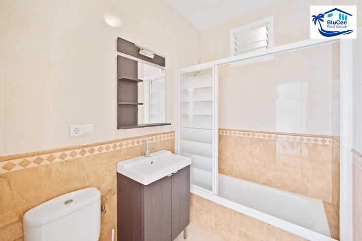 Image No.16-3 Bed Villa / Detached for sale