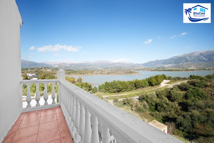 Image No.25-3 Bed Villa / Detached for sale