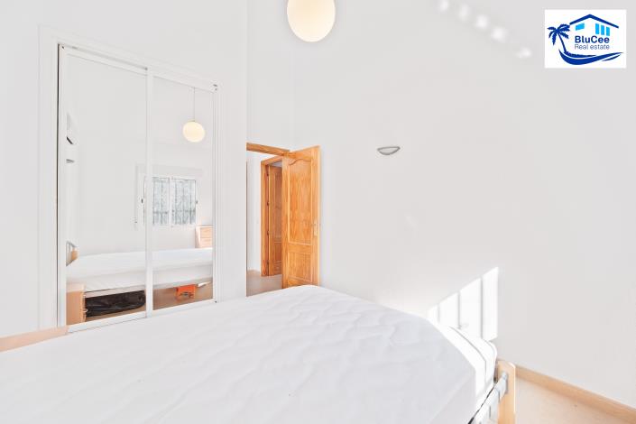 Image No.20-3 Bed Villa / Detached for sale