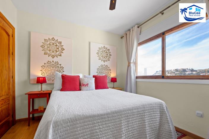 Image No.27-3 Bed Chalet for sale