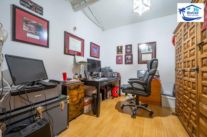 Image No.35-3 Bed Chalet for sale