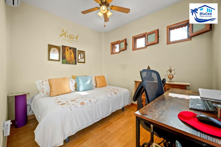 Image No.31-3 Bed Chalet for sale