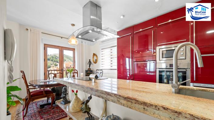 Image No.11-3 Bed Chalet for sale