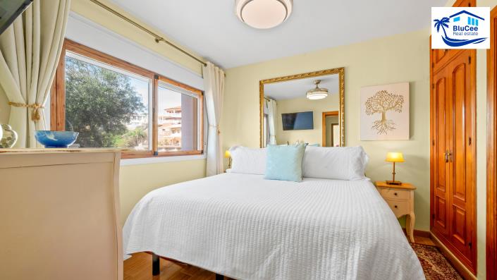 Image No.22-3 Bed Chalet for sale