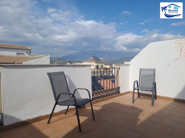 Image No.2-3 Bed Townhouse for sale