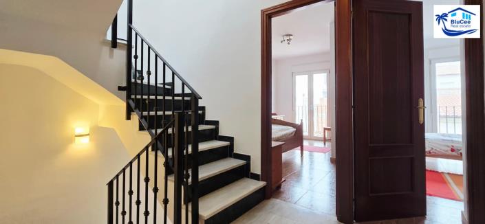 Image No.12-3 Bed Townhouse for sale