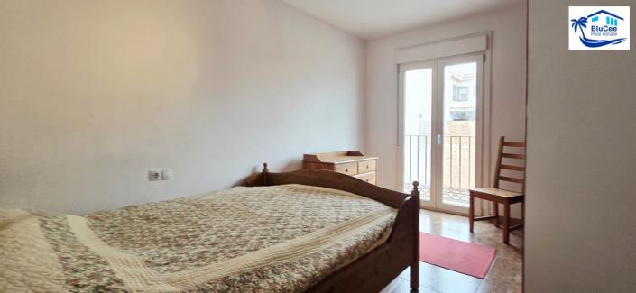 Image No.17-3 Bed Townhouse for sale