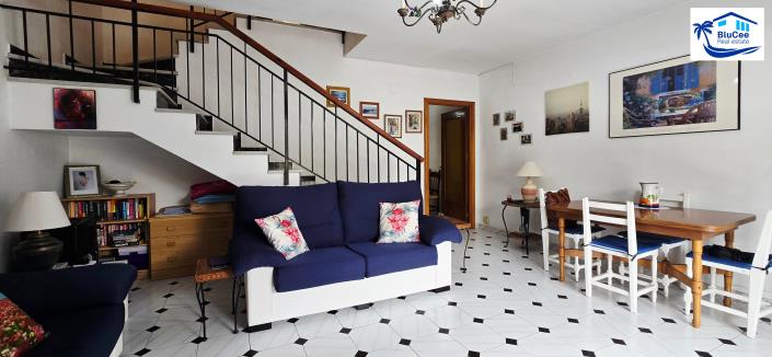 Image No.11-3 Bed Townhouse for sale