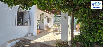 For-sale-country-house-with-seaview-and-pool---BluCee-Real-Estate--22-