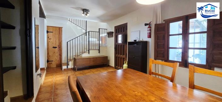 Image No.11-3 Bed Country House for sale