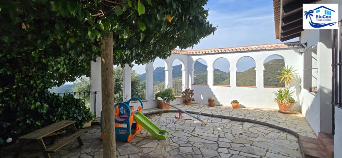 Image No.10-3 Bed Country House for sale