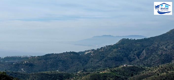 Image No.47-3 Bed Country House for sale