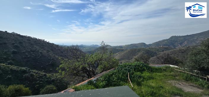 Image No.51-3 Bed Country House for sale