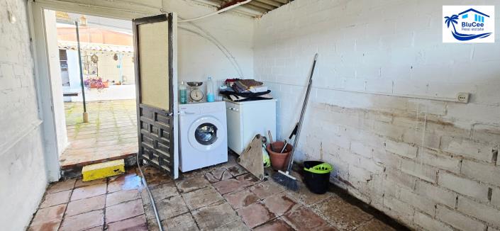 Image No.34-3 Bed Country House for sale