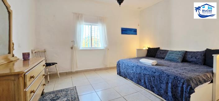 Image No.17-3 Bed Country House for sale