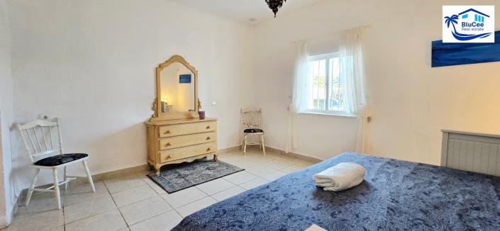 Image No.18-3 Bed Country House for sale