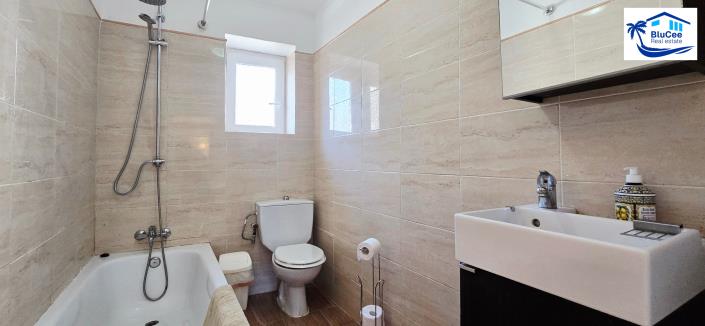 Image No.23-3 Bed Country House for sale