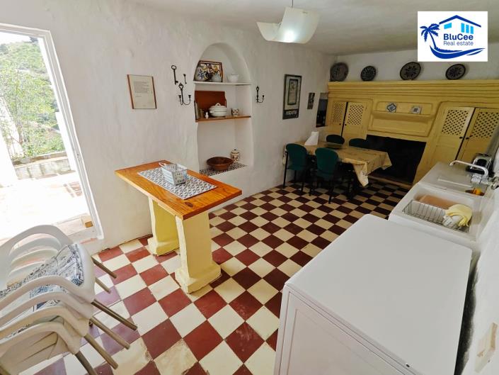 Image No.9-Maison de village de 3 chambres à vendre à Cutar