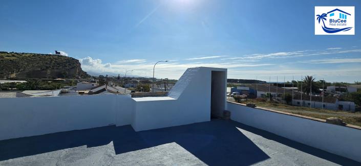 Image No.42-4 Bed Townhouse for sale