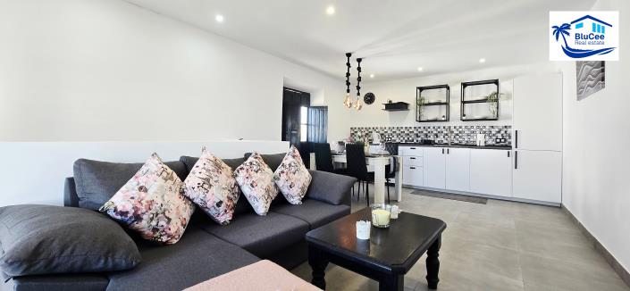 Image No.12-4 Bed Townhouse for sale