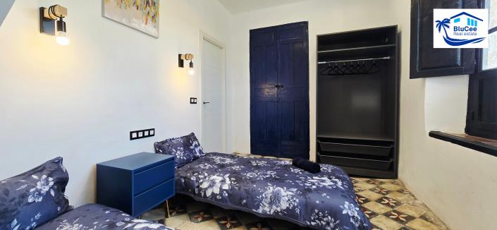 Image No.19-4 Bed Townhouse for sale