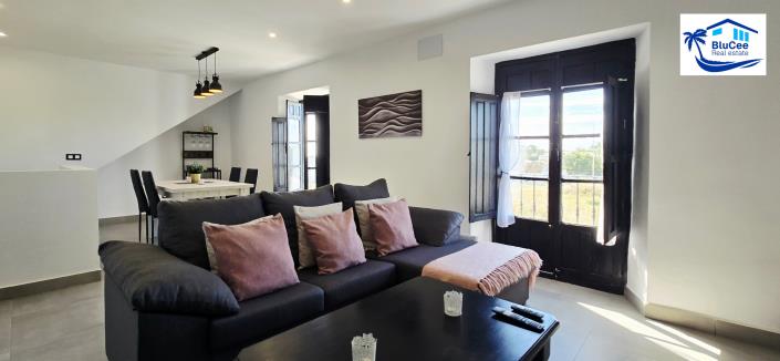 Image No.27-4 Bed Townhouse for sale