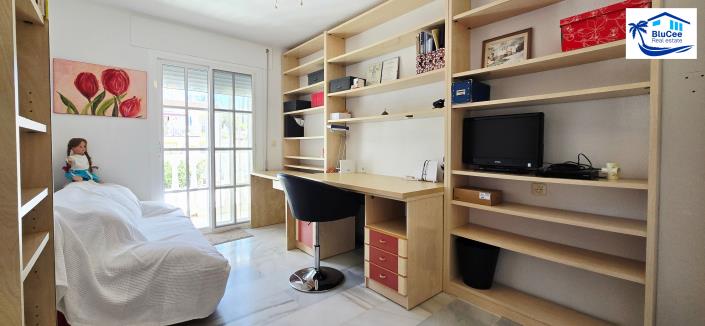 Image No.25-3 Bed Semi-Detached for sale