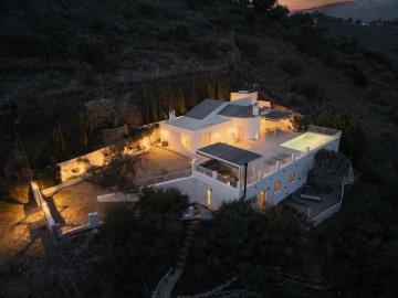 For-sale-villa-in-Competa-Andalusia---BluCee-Real-Estate--1-