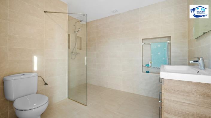 Image No.28-5 Bed Villa for sale