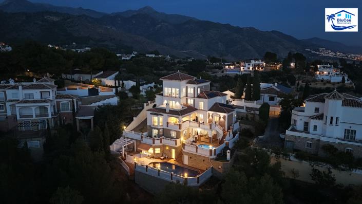 Image No.12-5 Bed Villa for sale