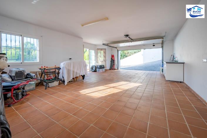Image No.47-5 Bed Villa for sale