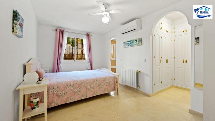 Image No.33-5 Bed Villa for sale