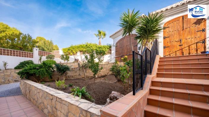 Image No.60-5 Bed Villa for sale