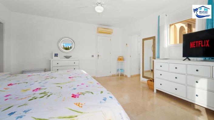 Image No.39-5 Bed Villa for sale