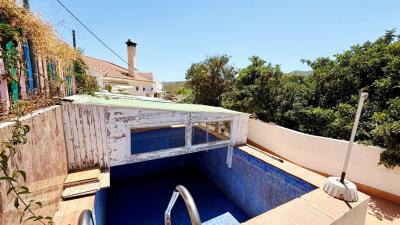 FOR-SALE-BLUCEE-REAL-ESTATE-ALMACHAR-CATCHPOLE--16-
