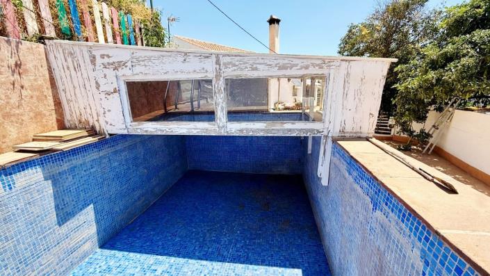 Image No.16-2 Bed Country House for sale